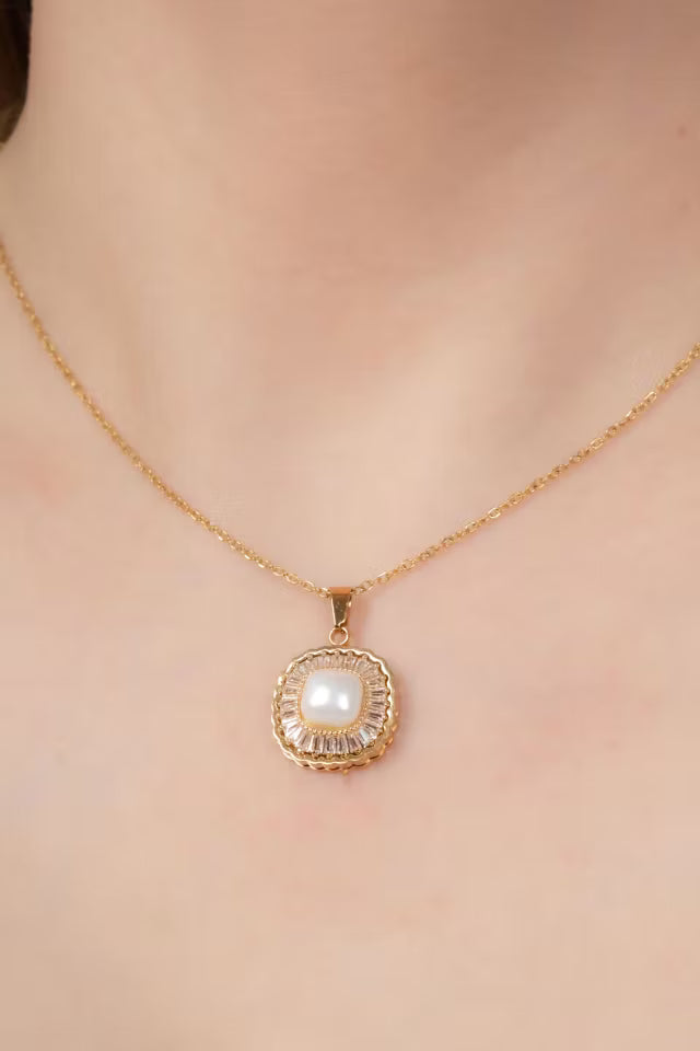Pärldetaljerad stålhalsband (new-v3)